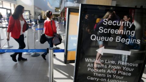 El Aeropuerto de Los Ángeles  será el más congestionado del país en estos días de celebración, según las autoridades.
