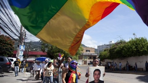 La Corte afirmó que los homosexuales deben de gozar de los mismos derechos que los heterosexuales.