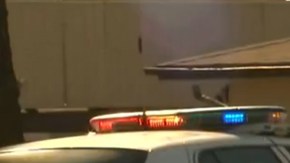 Durante 8 horas, autoridades rodearon la vivienda donde se atrincheró un hombre con rehenes luego de disparar a la policía.