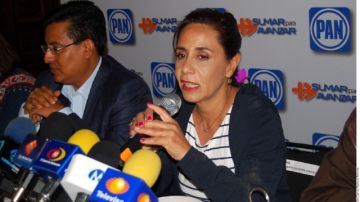 Servando Gómez, alias 'La Tuta',  reveló supuestos tratos con Luisa María Calderón (der.), hermana del ex presidente Calderón.