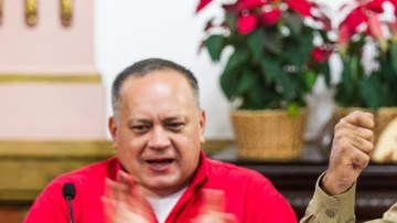 El presidente de Venezuela Nicolás Maduro, dice que determinará cómo empresarios y funcionarios "robaron a la República".