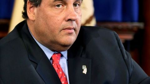 El gobernador dijo que la propuesta no es aceptable en su forma actual.