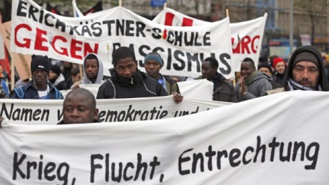 Manifestación en apoyo a los llamados 'refugiados de Lampedusa' para que se les permita quedarse, en Hamburgo, Alemania.