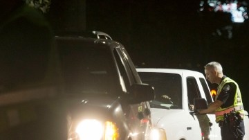 La policía busca reducir el número de muertes por conducción ebria, que en 2015 se cobró decenas de vidas en Halloween.