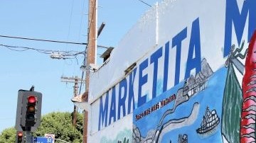 Buscan que los latinos queden agrupados en distritos electorales donde su voz sea garantizada. (La Opinión)