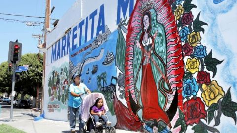 Buscan que los latinos queden agrupados en distritos electorales donde su voz sea garantizada. (La Opinión)