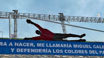 Miguel Calero fue inmortalizado en una estatua, en el estadio Hidalgo, casa de los Tuzos del Pachuca