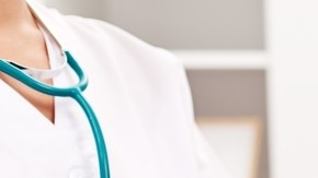 En las primeras etapas de la enfermedad, la tos ferina es muy parecida al refriado común.