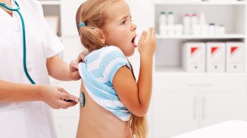 En las primeras etapas de la enfermedad, la tos ferina es muy parecida al refriado común.
