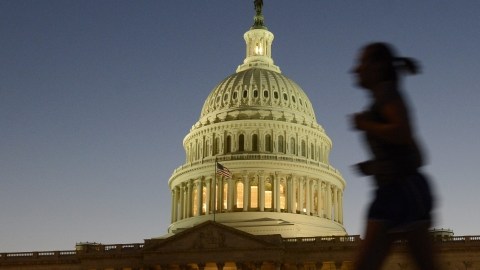 El Congreso entra este lunes en una semana clave para alcanzar un pacto que evite nuevas crisis en el Gobierno.