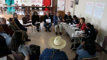 La Red Mexicana de líderes y organizaciones migrantes en un foro de consulta ciudadana.