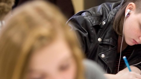 Reforma estatales buscan mejorar desempeño de estudiantes.