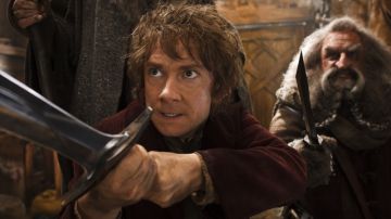 Martin Freeman (izq.) y John Callen en una escena de 'The Hobbit: The Desolation of Smaug'.