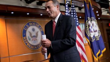 Antes de la votación, John Boehner criticó severamente a miembros del grupo conservador Tea Party, que estuvieron haciendo campaña para derrotar el acuerdo del presupuesto.