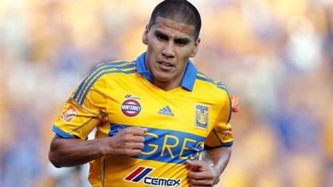 Carlos Salcido, defensa de Tigres, pide disculpas