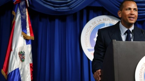 Alex Rodríguez habla tras su encuentro con el presidente Danilo Medina en el Palacio Presidencial de Santo Domingo.