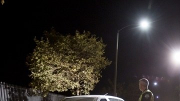 Si hay retenes, no son de ICE sino de la CHP o el LAPD para, por ejemplo, realizar controles de alcoholemia.