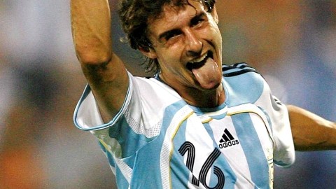 Pablo  'Payasito'   Aimar, medio ofensivo de gran talento,  jugó para la selección de Argentina  en los Mundiales de 2002 y 2006.