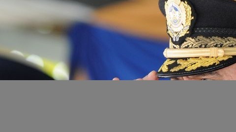 El general Juan Carlos Bonilla, Jefe de Policía de Honduras fue despedido el 19 de diciembre, acusado de dirigir escuadrones de la muerte.