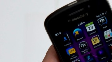 Un Blackberry Q10. La pérdida millonaria de esta compañía ha sido bajo el nuevo jefe ejecutivo interino, John Chen.
