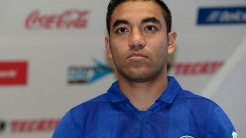El delantero mexicano Marco Fabián fue presentado oficialmente con el Cruz Azul