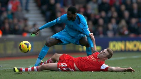 El de Togo la rompió con el Hotspur.