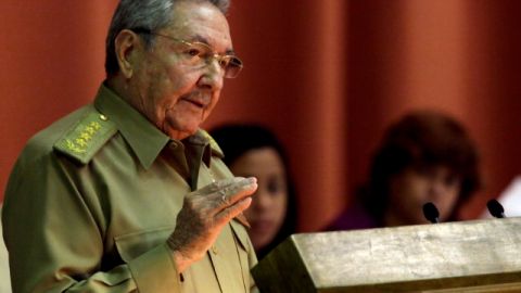 El general Raúl Castro en el discurso que pronunció ayer ante la Asamblea Nacional para clausurar el segundo y último pleno del año, en la ciudad de La Habana, Cuba.