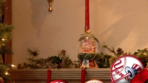 Entre las miles de solicitudes que recibe Santa Claus se agregan la de los fanáticos de Yanquis y Mets que se inclinan a esa creencia.