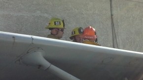 Autoridades dijeron que la avioneta había tratado de aterrizar en el Aeropuerto Whiteman de Pacoima.