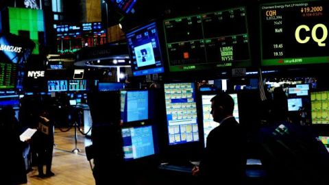El Dow Jones subió 292 puntos después de la noticia de que la Reserva Federal iba a recortar sus estímulos económicos.
