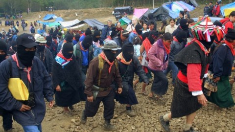 Uun grupo del Ejército Zapatista de Liberación Nacional (EZLN), en la zona montañosa de Chiapas.