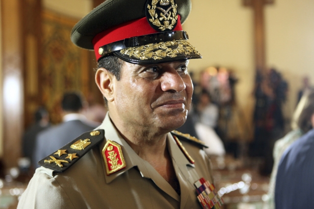 El jefe del Ejército egipcio y ministro de Defensa, Abdel Fatah al Sisi, durante una rueda de prensa celebrada en  El Cairo (Egipto).