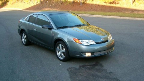 El modelo Saturn Ion de 2007 figura en la nueva lista que GM reparará de forma gratuita.