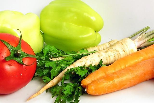 Las propiedades de frutas y verduras cambian según su color.