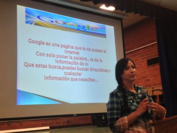 Yadira Méndez dice que las clases le permitirían estar más atenta de lo que sus hijos hacen en las computadoras.