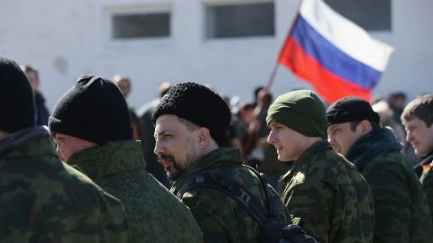 Ucrania ha denunciado ante el Consejo de Seguridad de la ONU que hasta 16,000 soldados rusos se han desplegado en los últimos días en Crimea.