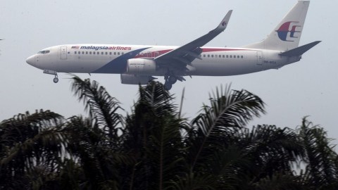 El Boeing 777-200 transportaba a 227 pasajeros y doce tripulantes.