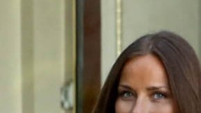 Se le ve muy feliz y enamorado a Luis Miguel con su novia.