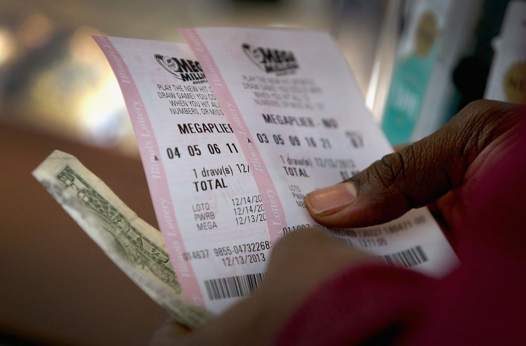 Un premio récord de Mega Millions se juega hoy 415 millones La Opinión