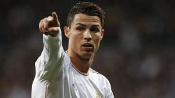 El delantero portugués Cristiano Ronaldo, del Real Madrid, jugará hoy ante el Rayo Vallecano.