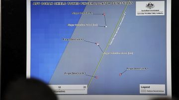 El barco australiano Ocean Shield captó dos nuevas señales en el océano Índico que podrían proceder de las cajas negras del avión de Malaysia Airlines.