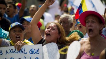 Los trabajadores venezolanos marchan en el país.