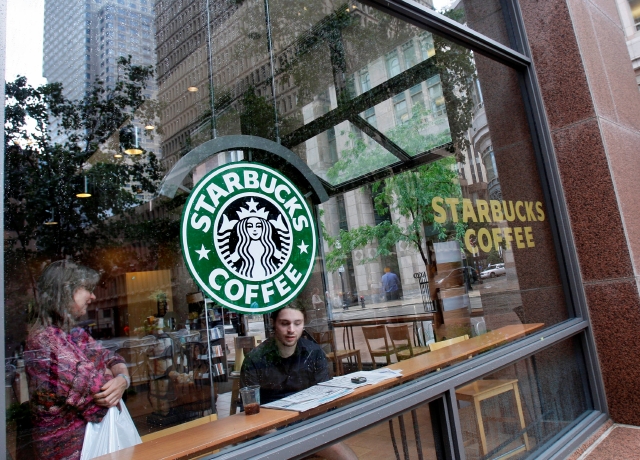 Starbucks la compañía de café más grande en el mundo, evoluciona y crea un nuevo concepto de establecimiento.