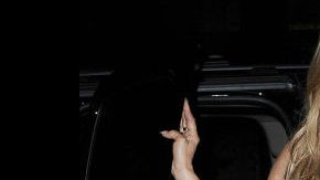 La actriz compartió en la misma red social, videos e imágenes de sus fans con su disco en las manos.