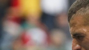 Islam Slimani celebra el primer gol de los argelinos.