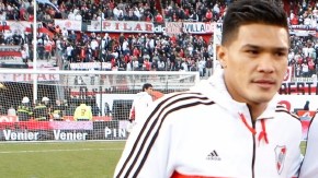 Teofilo Gutierrez, Carlos Carbonero y Eder Alvarez Balanta, jugadores de River Plate.