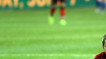 Javiér Hernández deberá entrenarse para estar a tono con el equipo que lo elija.