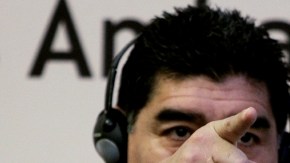 Diego Armando Maradona no dudo en señalar que Alejandro Sabella debe dejar de ser el director técnico de la selección de  Argentina.