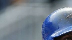 Jose Reyes y Dioner Navarro celebran en Yankee Stadium.