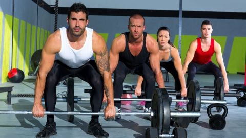 Las  clases de alto rendimiento, como Crossfit o Boot Camp no son recomendables para todos, debido a la demanda física de sus ejercicios.